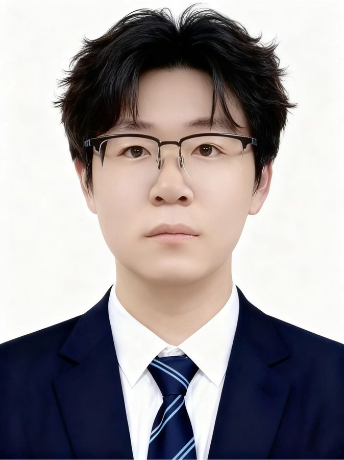 郭耀东证件照