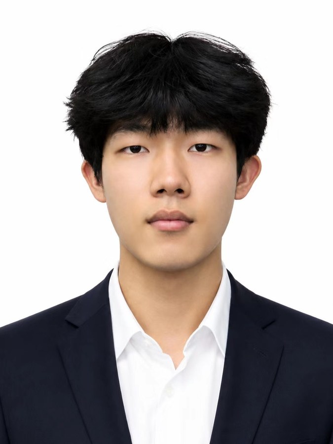 郑新东证件照