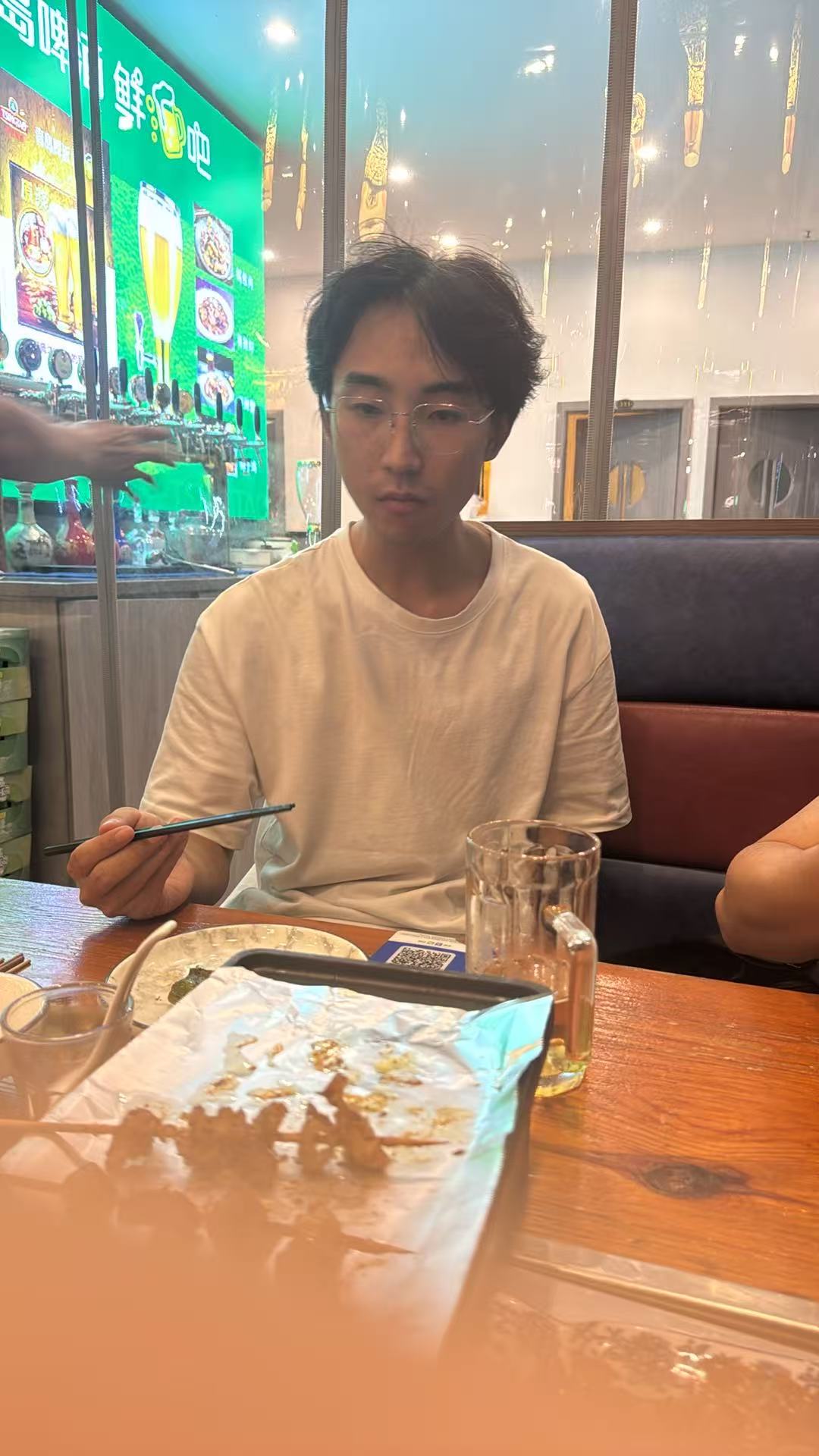 乔嘉豪证件照