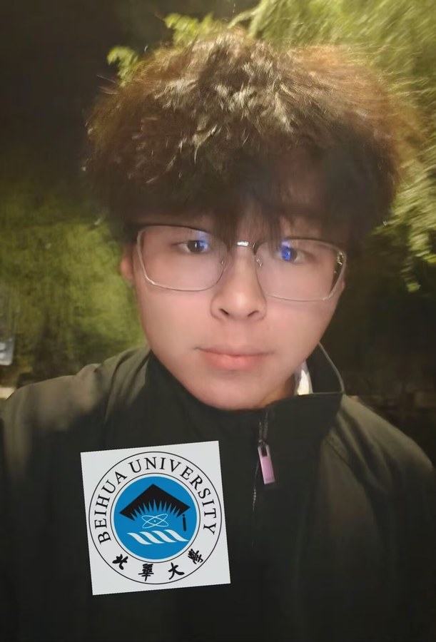 于洋策证件照