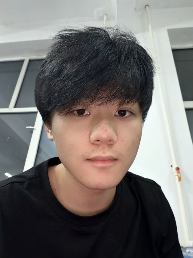 张文栋证件照